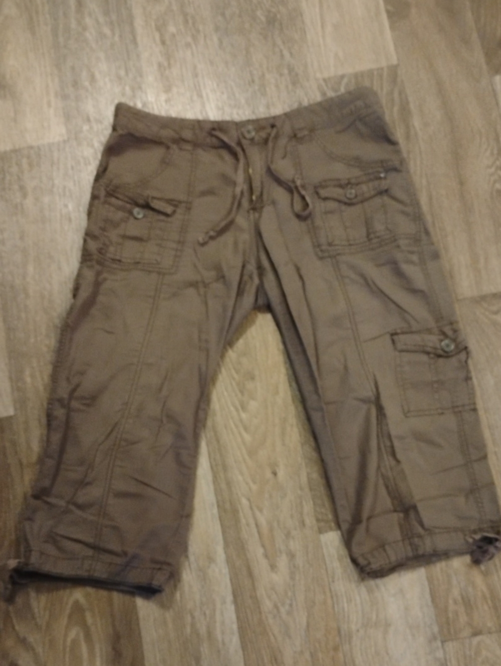 5/$20 UNIONBAY Size 9  Brown Cargo Capris